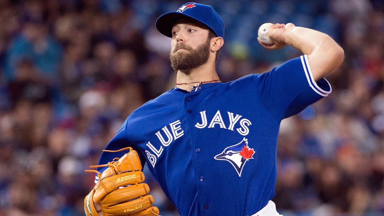 Tigers trade Price to Toronto for prospects